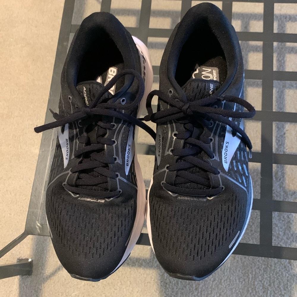 Brooks Adrenaline 21 in 8 Wide!